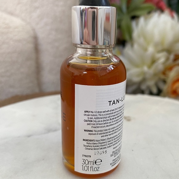 NEW Tan-Luxe THE FACE Illuminating Self-Tan Drops | Light/Medium - Picture 6 of 13